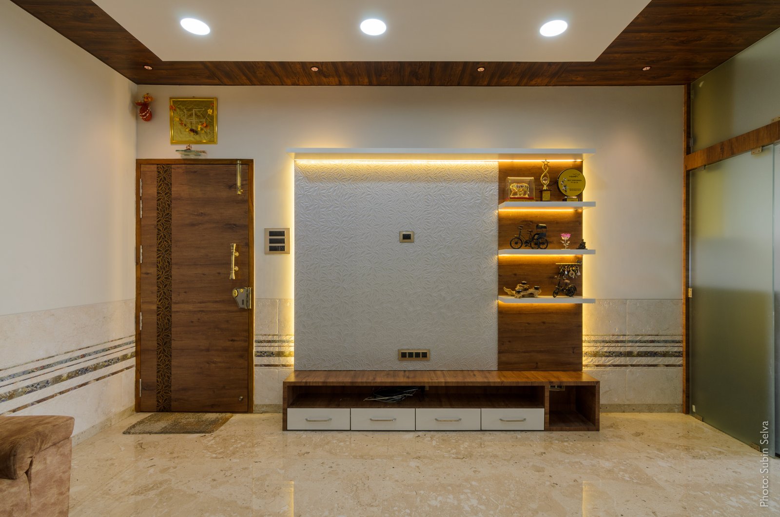 1101 Thane